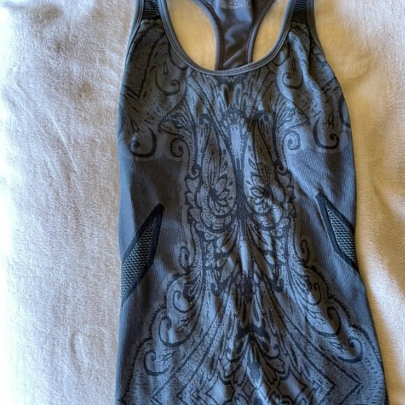 Athleta tank - Picture 1 of 3